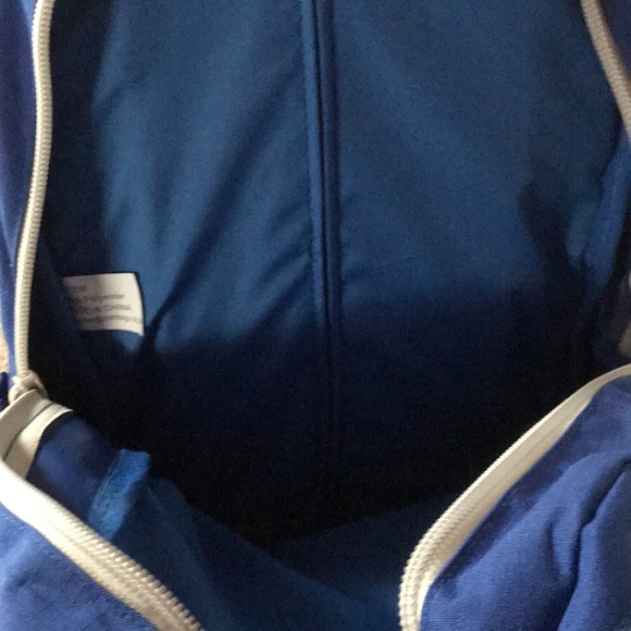 Awesome backpack with cool features - Picture 14 of 16